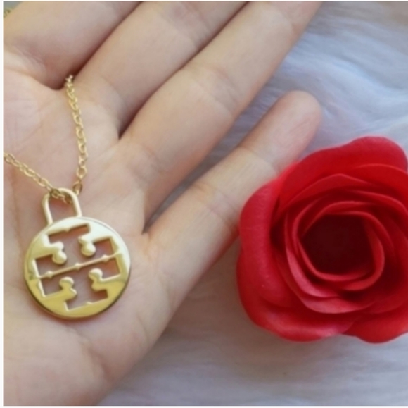 Tory Burch Large Logo Charm Gold Plated Necklace - Picture 6 of 8